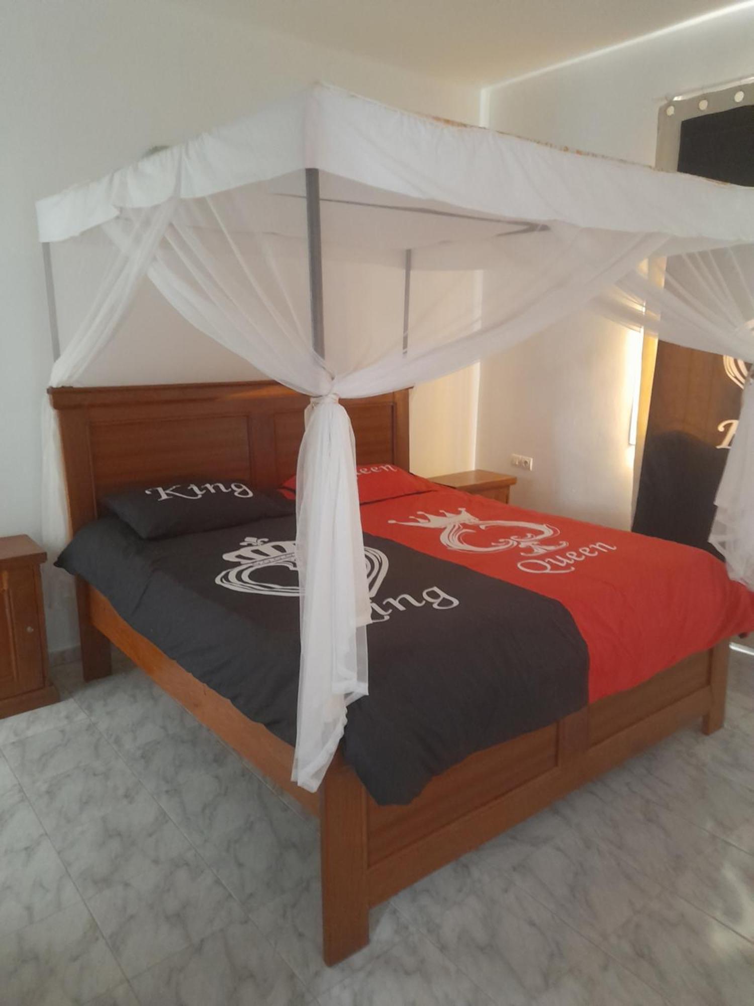 Maison D Hote La Dore Du Senegal Bas-De - Villa Сомоне Екстериор снимка