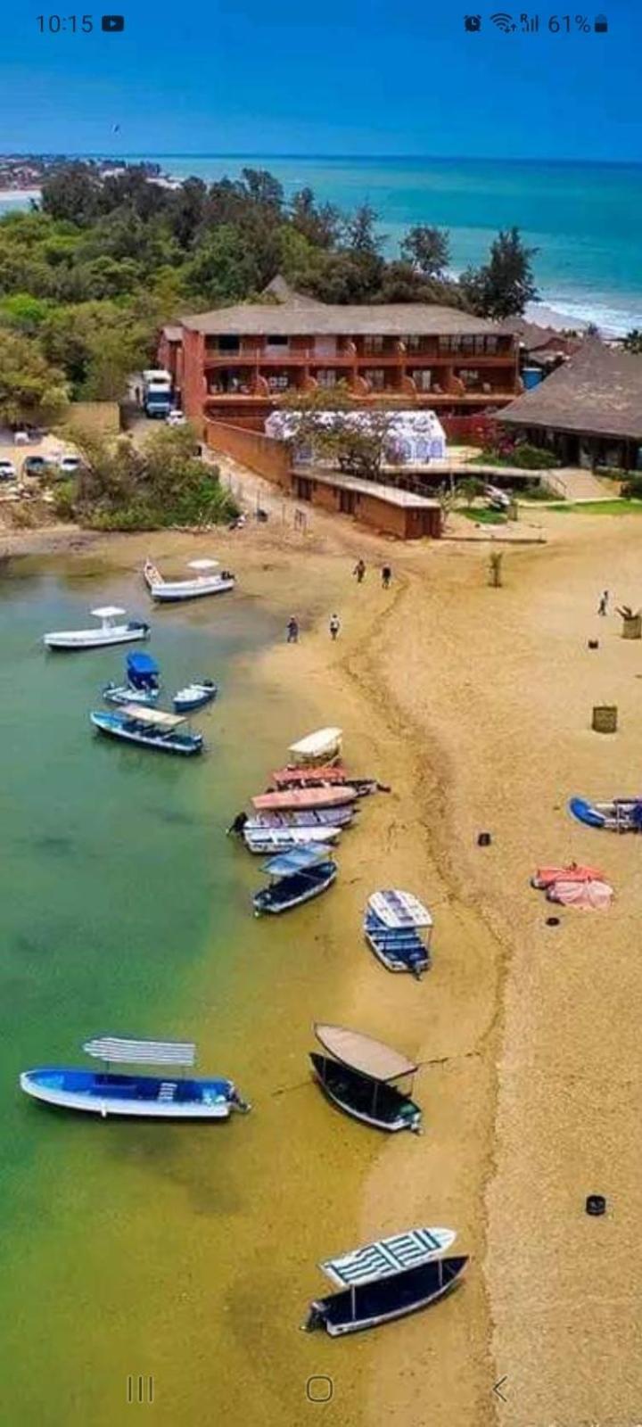 Maison D Hote La Dore Du Senegal Bas-De - Villa Сомоне Екстериор снимка